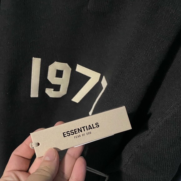Fear of God Essentials Black Knit '1977' Long Sleeve Polo - Picture 6 of 15